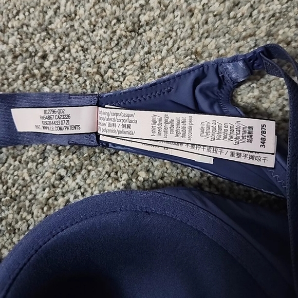 NWT Victoria's Secret Purple Tshirt Lightly Lined Demi 34B - Picture 2 of 9